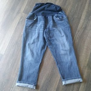 Maternity denim capris